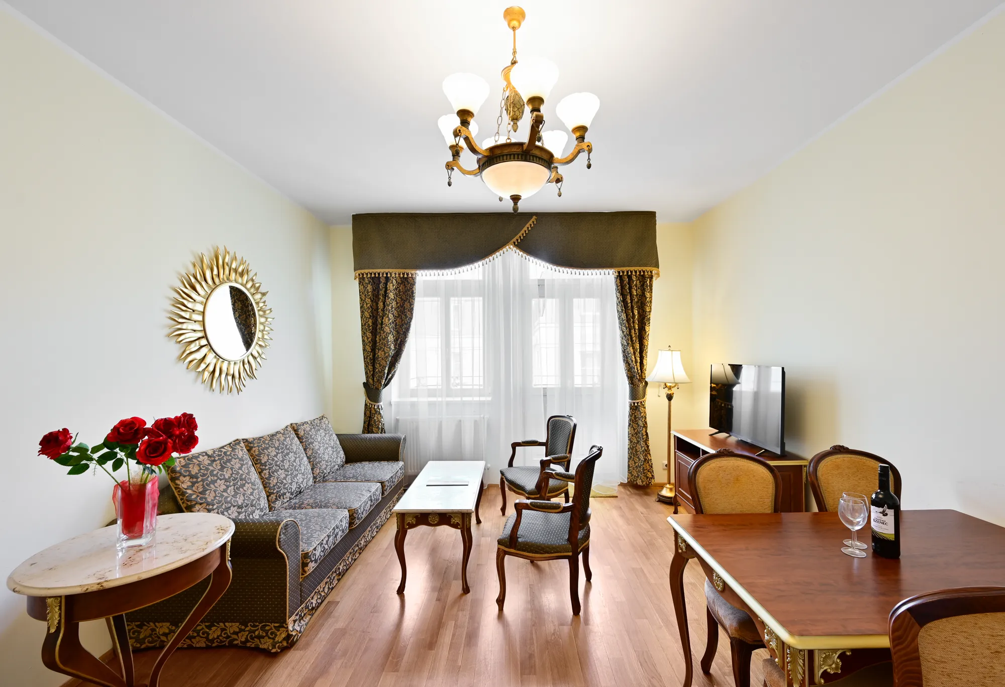 Hlavní fotografie Superior apartmán se 2 ložnicemi a balkonem